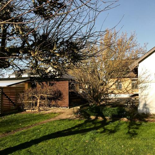 Charmig �ldre Villa
