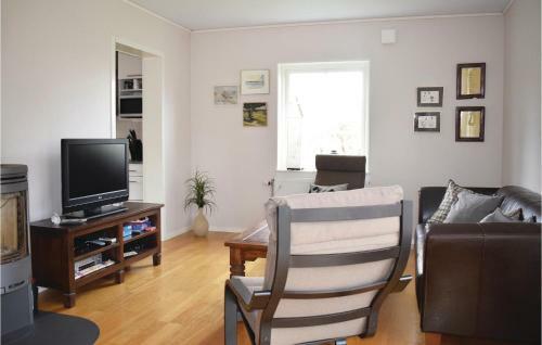 Two-bedroom Holiday Home In Lonashult