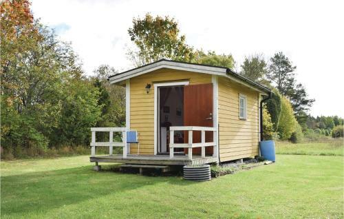 Three-bedroom Holiday Home In Farosund