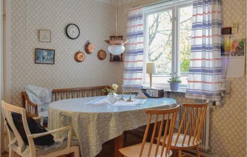 Three-bedroom Holiday Home In Almesboda