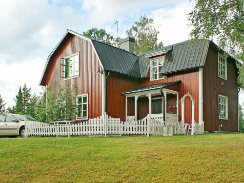 Three-bedroom Holiday Home In Abborrtr�sk