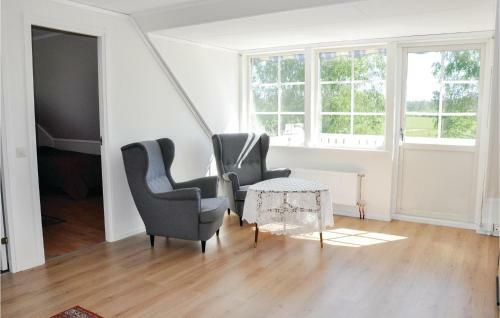 Five-bedroom Holiday Home In Saffle