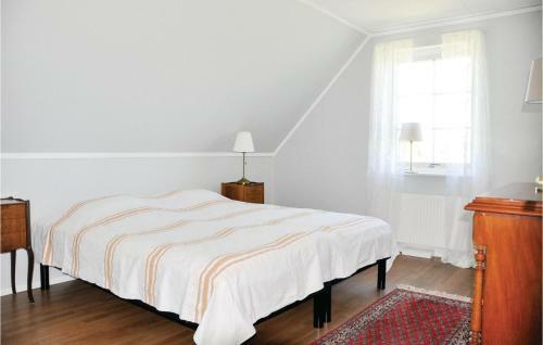 Five-bedroom Holiday Home In Saffle