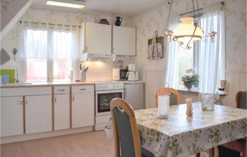 One-bedroom Holiday Home In Hallabro