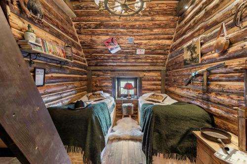 Hostal J A Ranch Bed & Breakfast