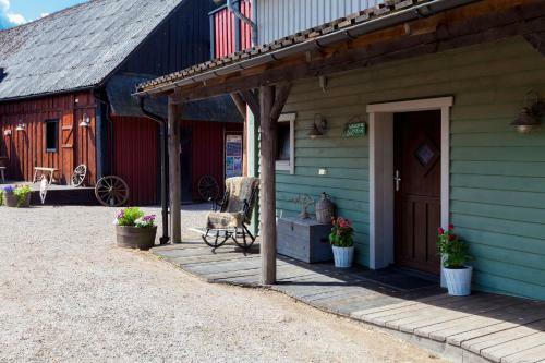 Hostal J A Ranch Bed & Breakfast