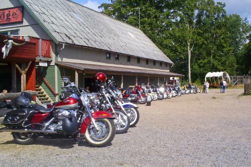 Hostal J A Ranch Bed & Breakfast