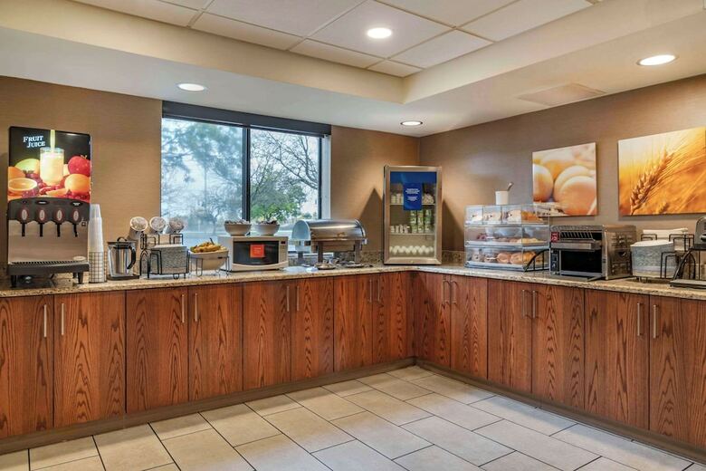 Hotel Comfort Inn University