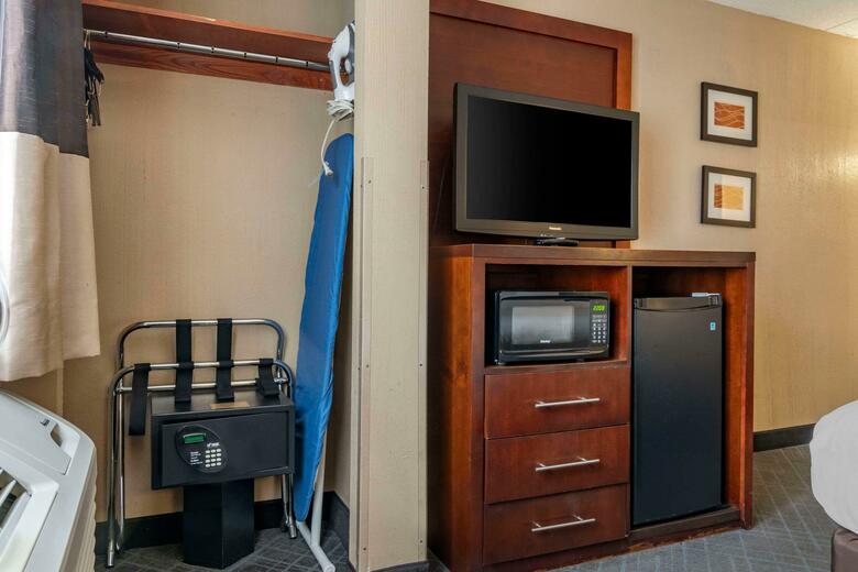 Hotel Comfort Inn University
