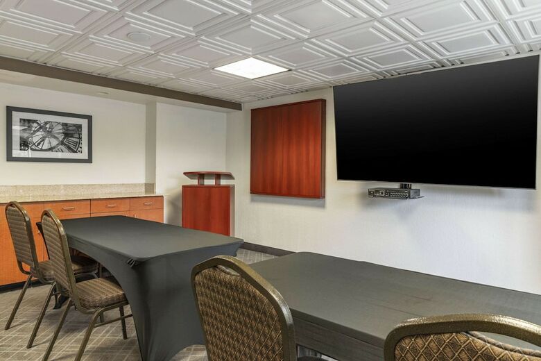 Hotel Comfort Inn University