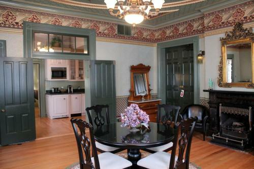 Beaumont Hotel And Spa