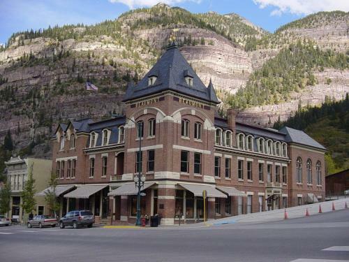 Beaumont Hotel And Spa