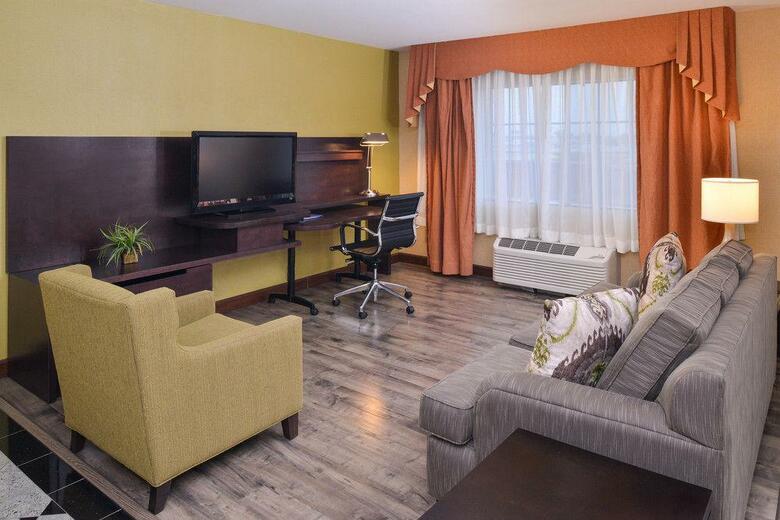 Holiday Inn Express Hotel & Suites El Centro
