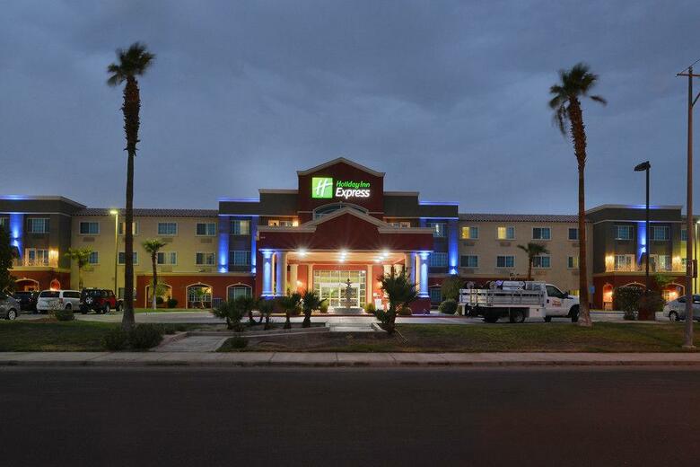 Holiday Inn Express Hotel & Suites El Centro