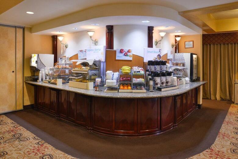 Holiday Inn Express Hotel & Suites El Centro