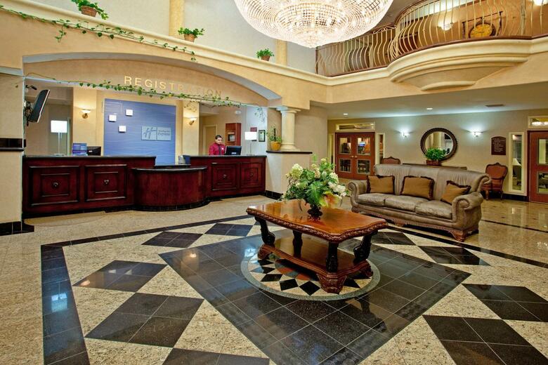 Holiday Inn Express Hotel & Suites El Centro