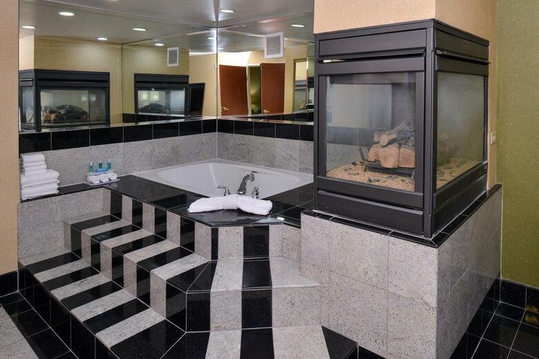 Holiday Inn Express Hotel & Suites El Centro