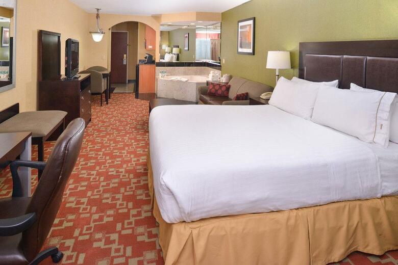 Holiday Inn Express Hotel & Suites El Centro