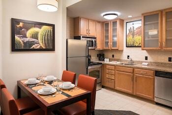 Hotel Residence Inn Phoenix Desert View At Mayo Clinic