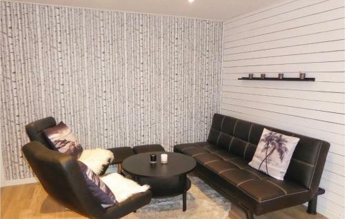 Three-bedroom Holiday Home In Strangnas