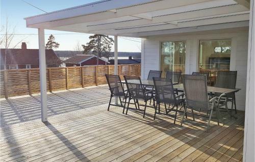 Three-bedroom Holiday Home In Strangnas
