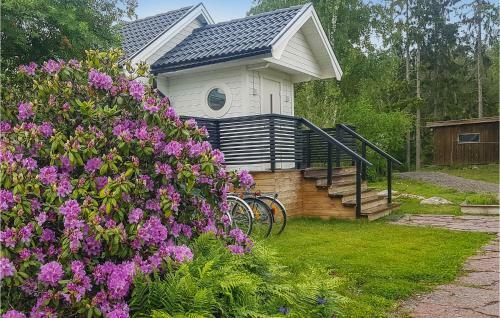 Three-bedroom Holiday Home In Strangnas
