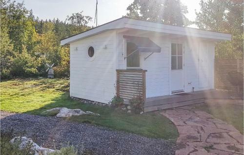 Three-bedroom Holiday Home In Strangnas