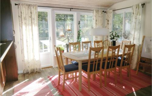 Three-bedroom Holiday Home In Valdemarsvik