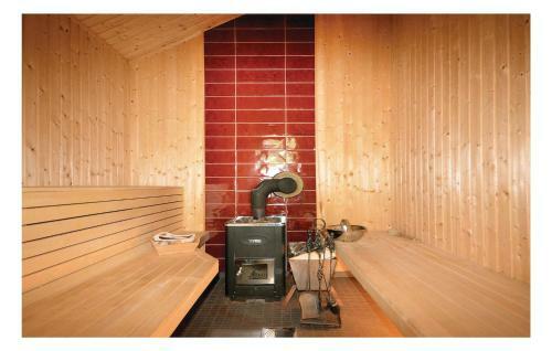 Two-bedroom Holiday Home In Broaryd