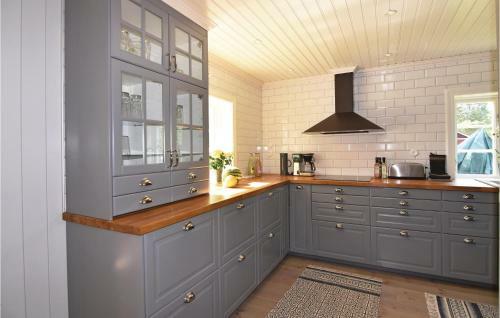 Two-bedroom Holiday Home In Bengtsfors