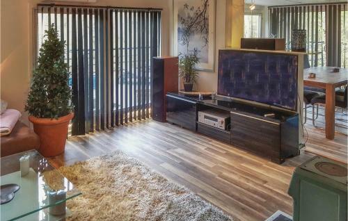 Four-bedroom Holiday Home In Linderod