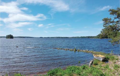 Three-bedroom Holiday Home In Gullspang
