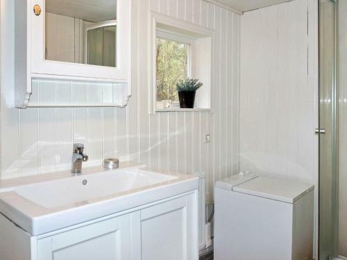 One-bedroom Holiday Home In Gullabo