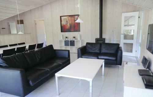 Holiday Home K�pingsvik With A Fireplace 09
