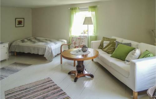 Three-bedroom Holiday Home In Stromsnasbruk