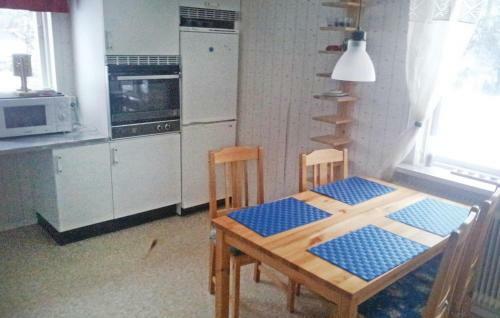 Three-bedroom Holiday Home Bjurholm With A Fireplace 01