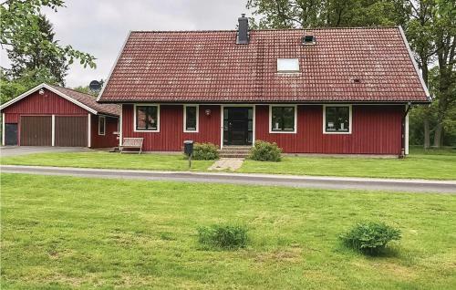 Four-bedroom Holiday Home In Bredaryd