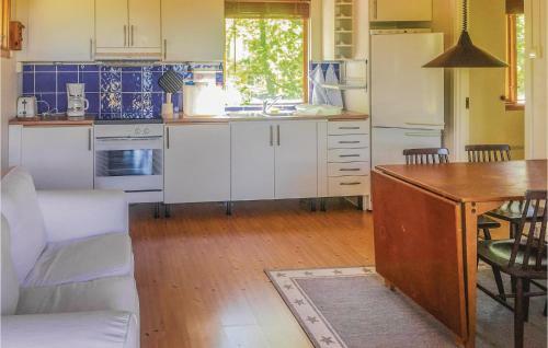Two-bedroom Holiday Home In Tjurko