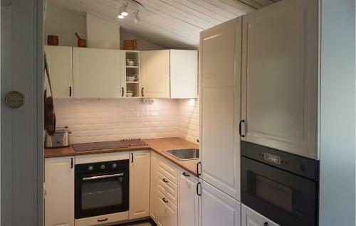 Three-bedroom Holiday Home In Ydre