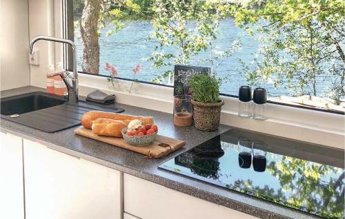 Three-bedroom Holiday Home In Boras
