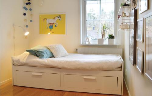 Three-bedroom Holiday Home In Nacka Strand