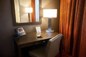Hotel Mohegan Sun At Pocono Downs