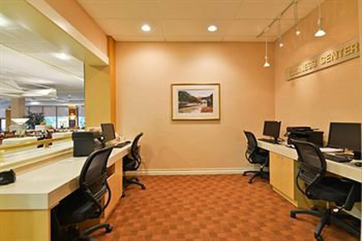Hotel Best Western Plus East Mountain Inn & Suites