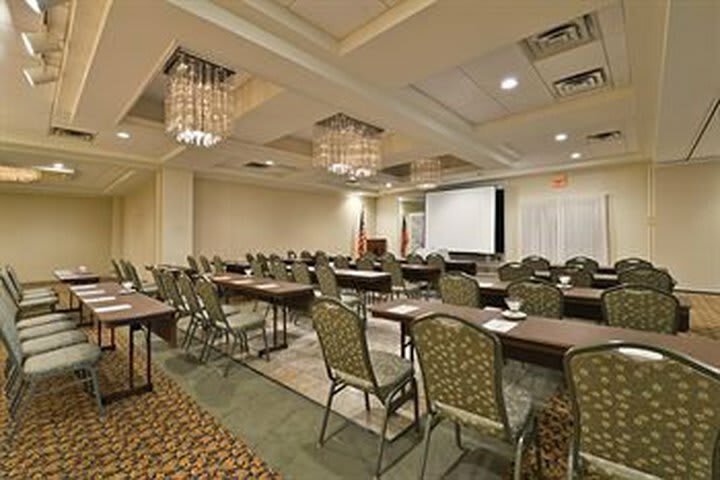 Hotel Best Western Plus East Mountain Inn & Suites