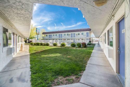 Motel 6 Moses Lake