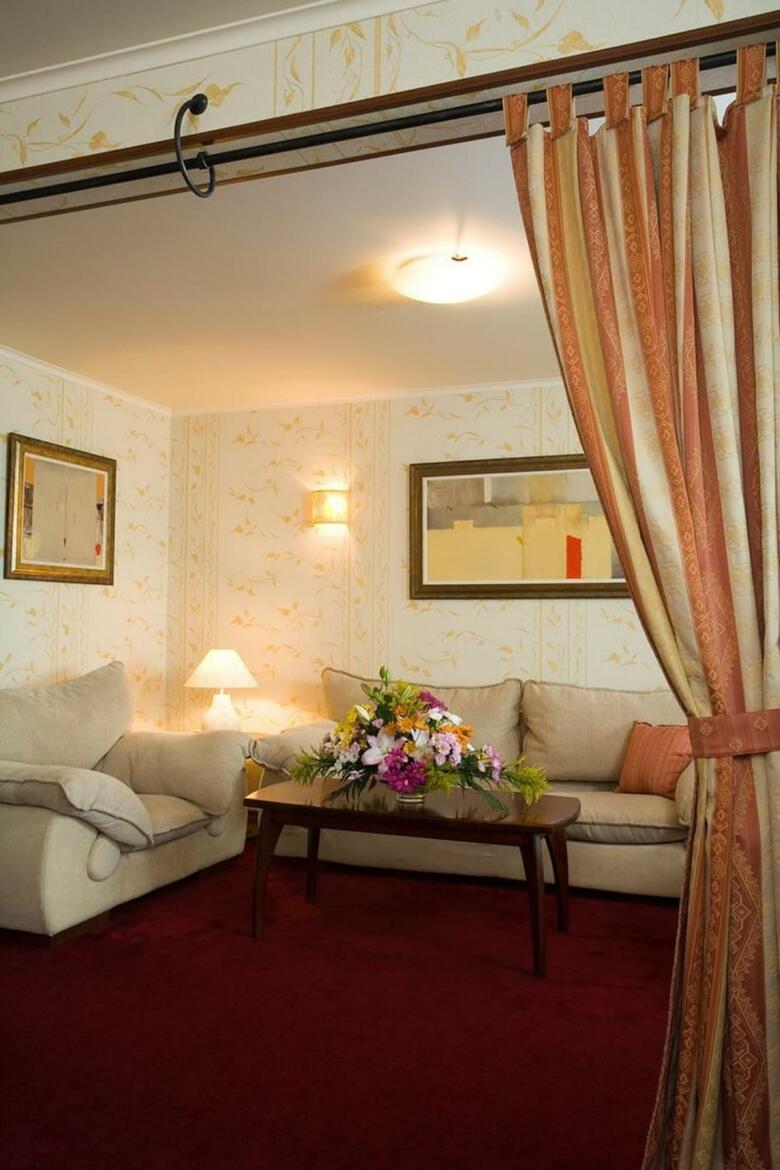 Hotel Capitol