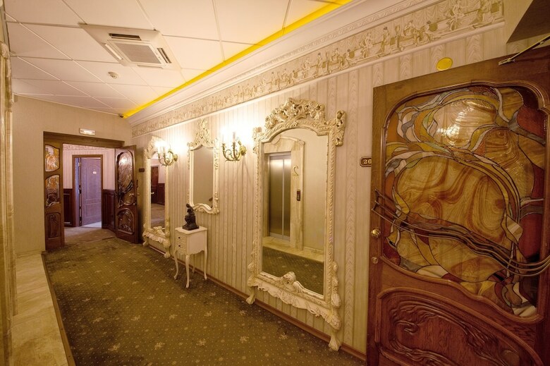 Grand Hotel London