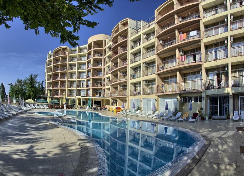 Hotel Luna (.)