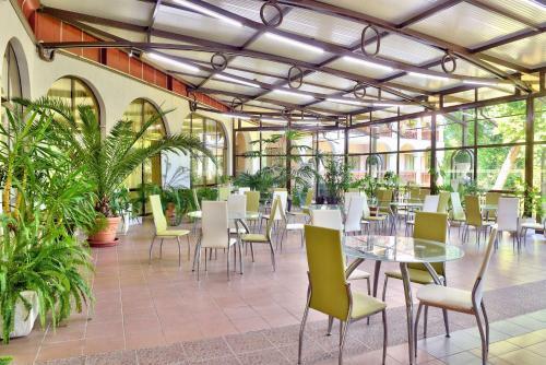 Hotel Estreya Palace