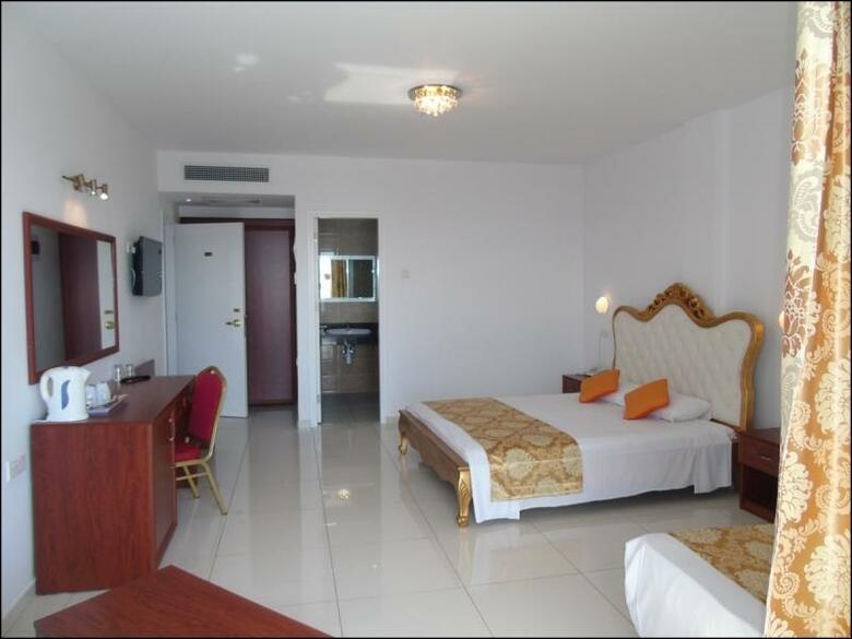 Corfu Hotel